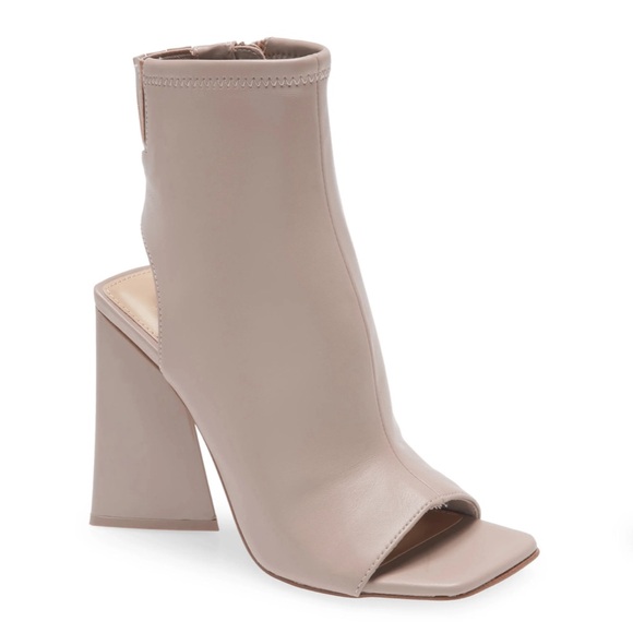 Steve Madden Heels Women’s Size 8.5 Block Chunky Heel Boots Taupe Peeptoe - Picture 1 of 9